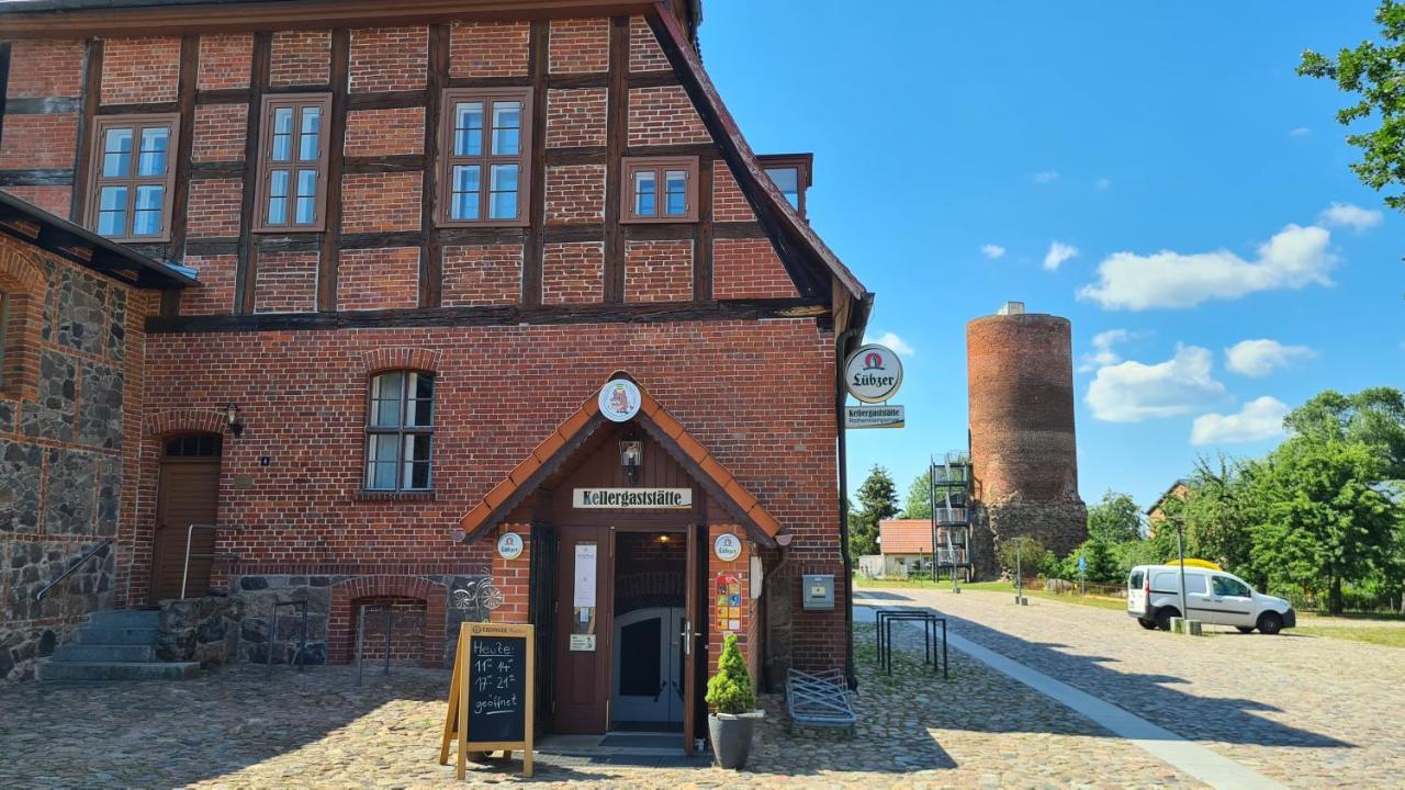 Schloss Rothenklempenow Hotel Exterior photo